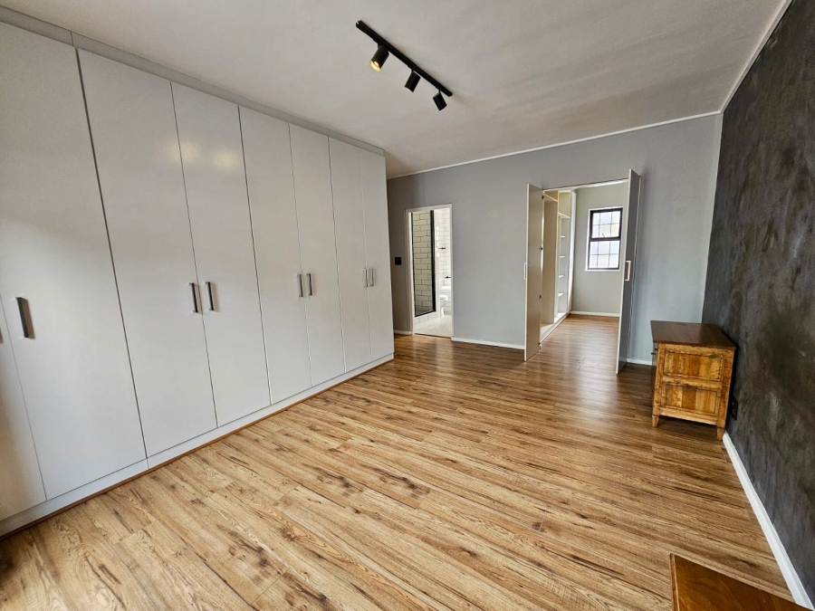 To Let 3 Bedroom Property for Rent in Fresnaye Western Cape